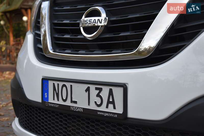 Вантажний фургон Nissan NV300 2021 в Львові
