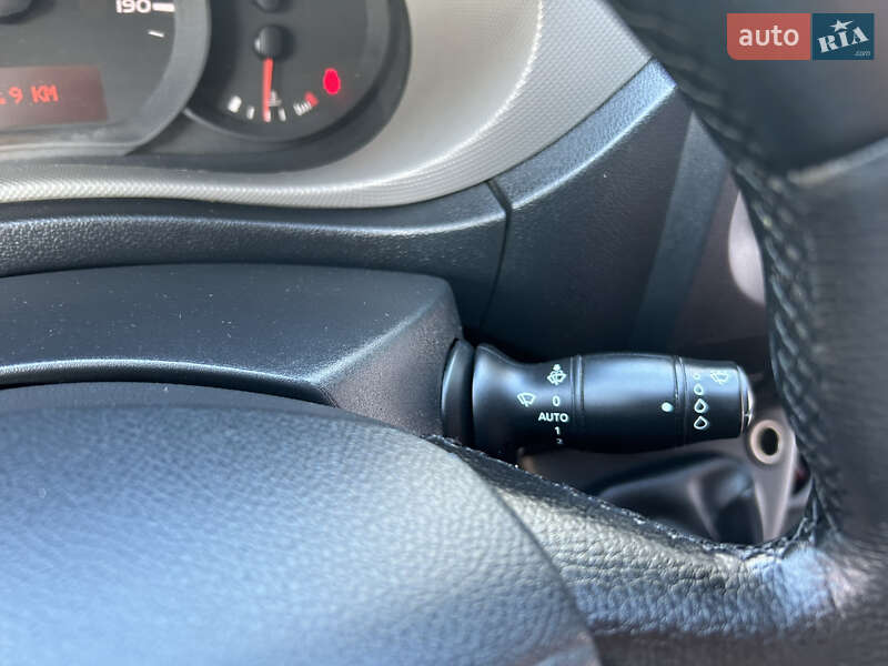 Туристический / Междугородний автобус Nissan NV400 2013 в Киеве