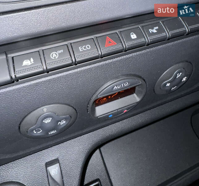 Вантажний фургон Nissan NV400 2020 в Луцьку