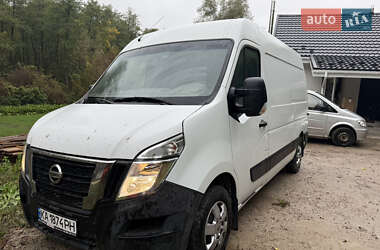 Вантажний фургон Nissan NV400 2017 в Києві