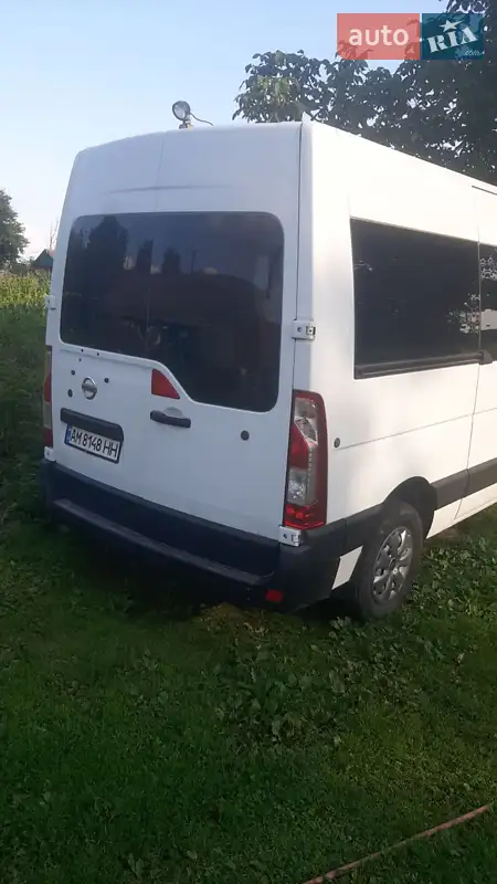 Nissan NV400