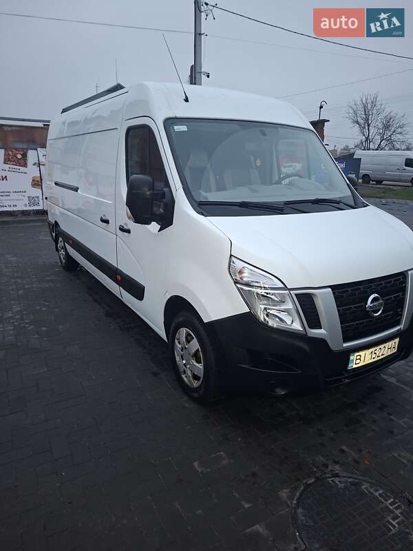 Вантажний фургон Nissan NV400 2016 в Лубнах