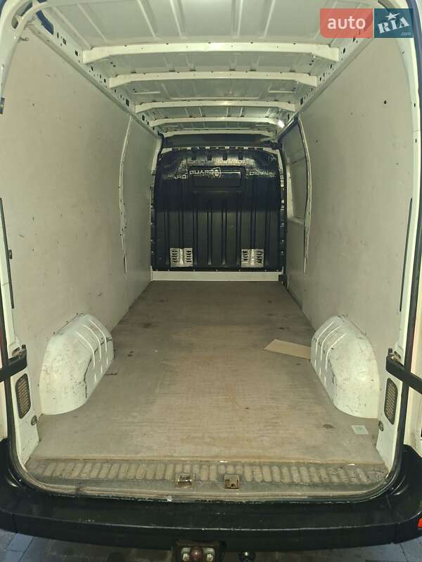 Вантажний фургон Nissan NV400 2016 в Лубнах