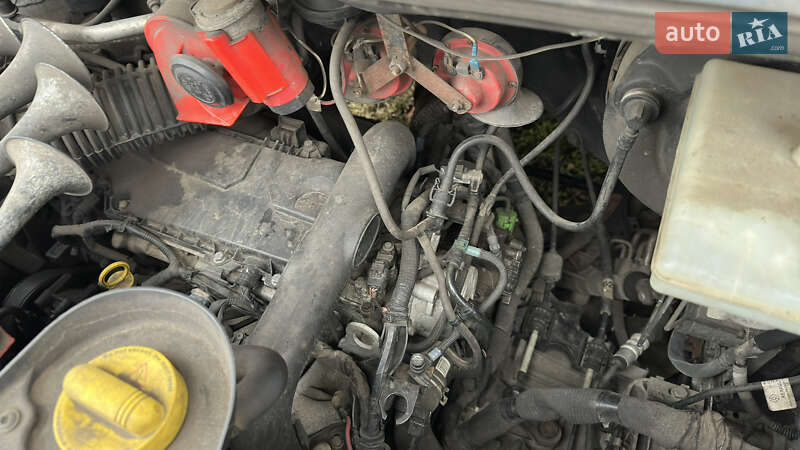 Мікроавтобус вантажний (до 3,5т) Nissan NV400 2012 в Гостомелі фото 9 Мікроавтобус вантажний (до 3,5т) Nissan NV400 2012 в Гостомелі