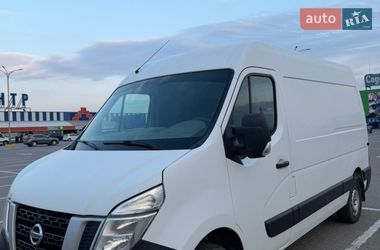 Вантажний фургон Nissan NV400 2015 в Чернівцях