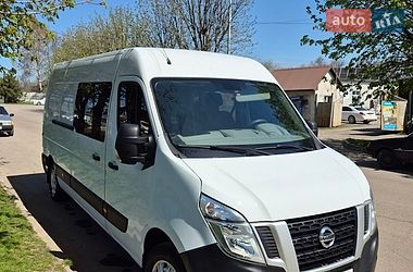 Вантажопасажирський фургон Nissan NV400 2015 в Солоному