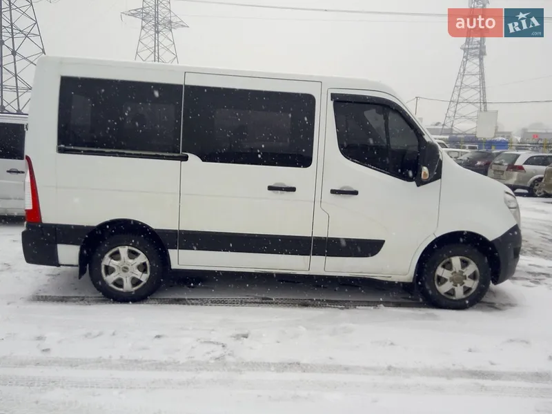 Nissan NV400