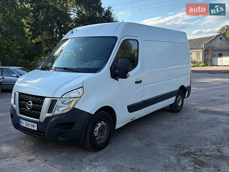 Nissan NV400