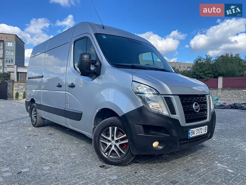 Nissan NV400