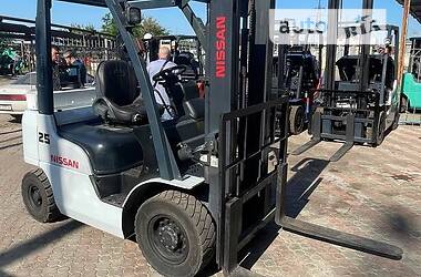 Вилочный погрузчик Nissan P1F2A20D 2011 в Одессе