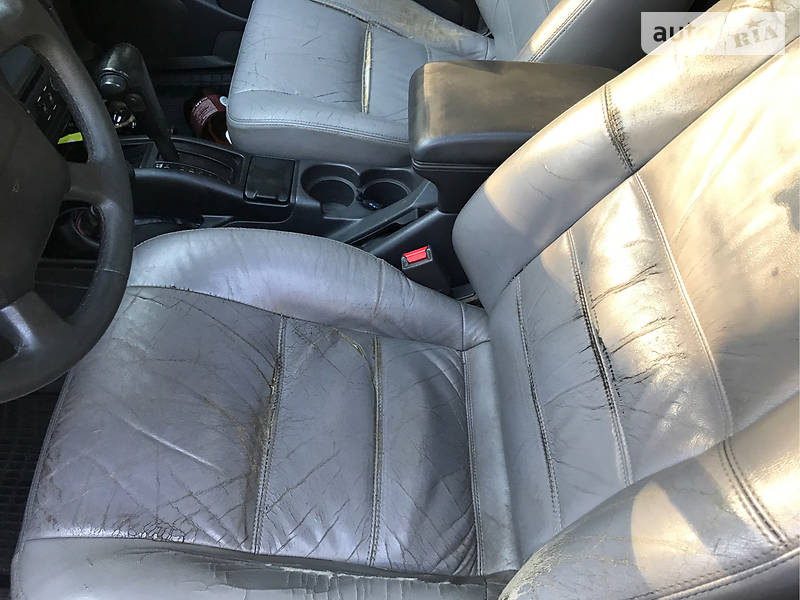 Внедорожник / Кроссовер Nissan Pathfinder 1997 в Киеве