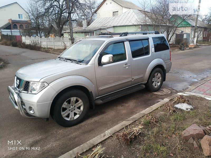 Внедорожник / Кроссовер Nissan Pathfinder 2006 в Чернигове