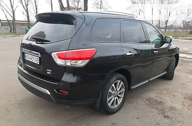 Внедорожник / Кроссовер Nissan Pathfinder 2015 в Киеве