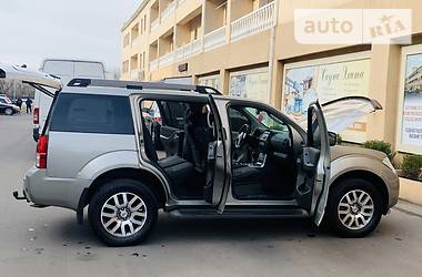 Позашляховик / Кросовер Nissan Pathfinder 2012 в 