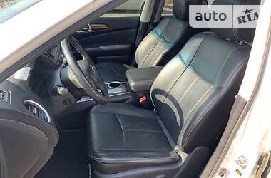 Позашляховик / Кросовер Nissan Pathfinder 2013 в 