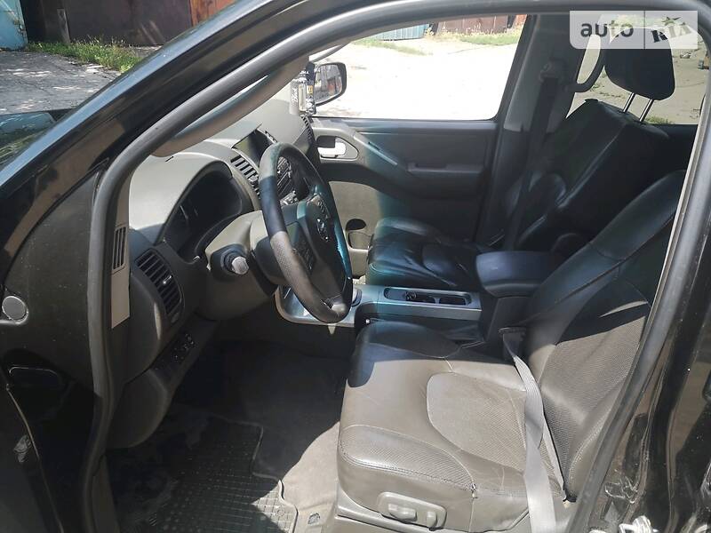 Позашляховик / Кросовер Nissan Pathfinder 2006 в Запоріжжі фото 7 Позашляховик / Кросовер Nissan Pathfinder 2006 в Запоріжжі