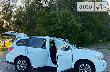 Внедорожник / Кроссовер Nissan Pathfinder 2016 в Житомире