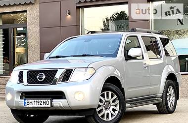 Позашляховик / Кросовер Nissan Pathfinder 2013 в 