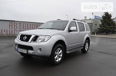 Внедорожник / Кроссовер Nissan Pathfinder 2012 в Мариуполе