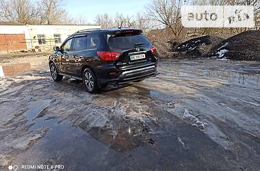 Внедорожник / Кроссовер Nissan Pathfinder 2017 в Николаеве