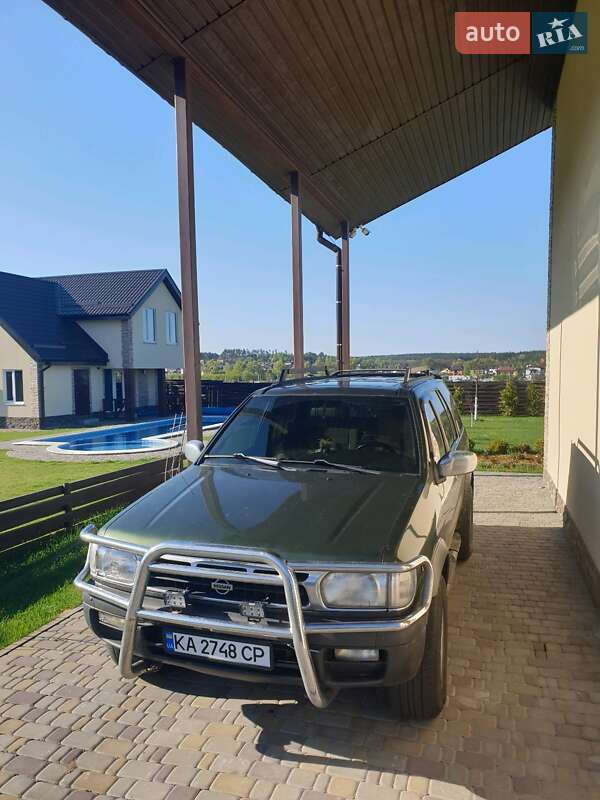 Внедорожник / Кроссовер Nissan Pathfinder 1999 в Киеве