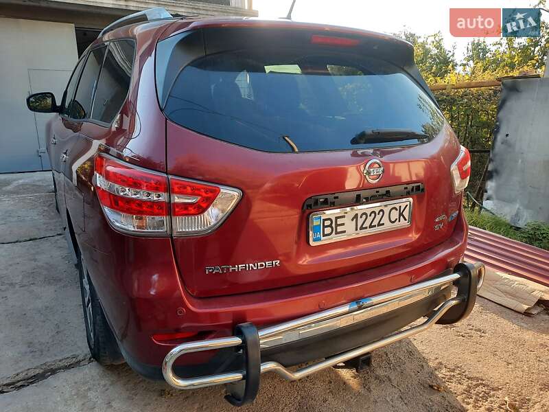 Позашляховик / Кросовер Nissan Pathfinder 2014 в Первомайську