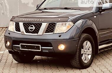 Позашляховик / Кросовер Nissan Pathfinder 2008 в 