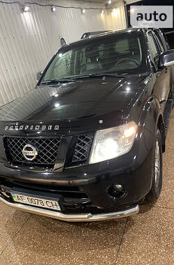 Внедорожник / Кроссовер Nissan Pathfinder 2011 в Днепре