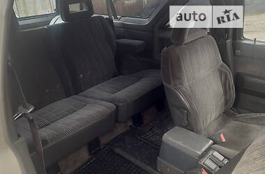 Внедорожник / Кроссовер Nissan Pathfinder 1987 в 