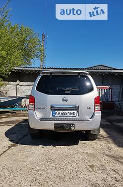 Позашляховик / Кросовер Nissan Pathfinder 2006 в 