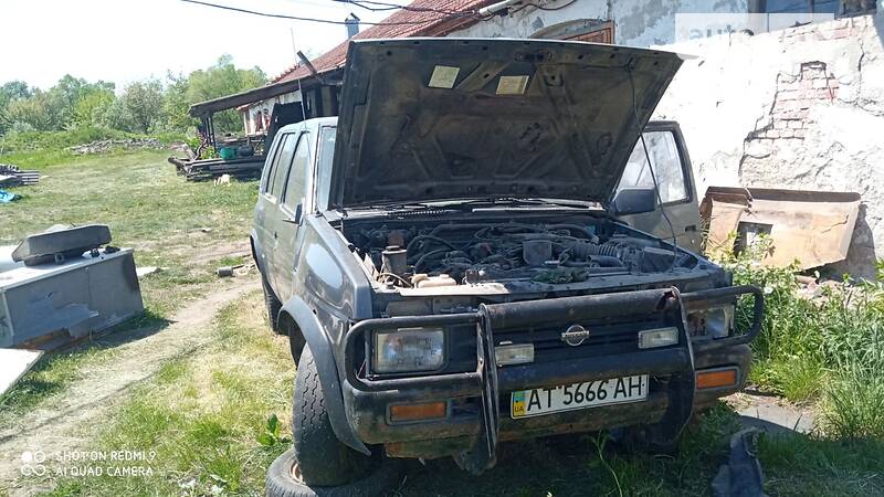 Внедорожник / Кроссовер Nissan Pathfinder 1994 в Коломые