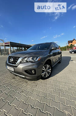 Позашляховик / Кросовер Nissan Pathfinder 2019 в 