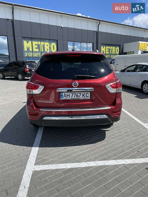 Позашляховик / Кросовер Nissan Pathfinder 2016 в Дніпрі