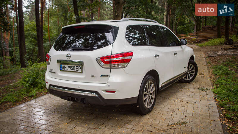 Внедорожник / Кроссовер Nissan Pathfinder 2014 в Житомире