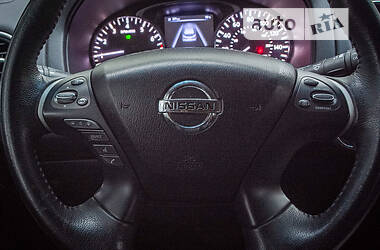 Позашляховик / Кросовер Nissan Pathfinder 2014 в Житомирі