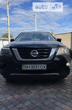 Внедорожник / Кроссовер Nissan Pathfinder 2017 в Борисполе