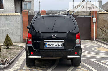 Позашляховик / Кросовер Nissan Pathfinder 2005 в 