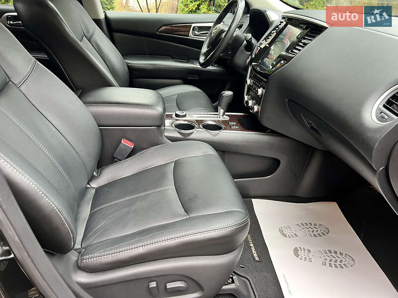 Внедорожник / Кроссовер Nissan Pathfinder 2014 в Ровно