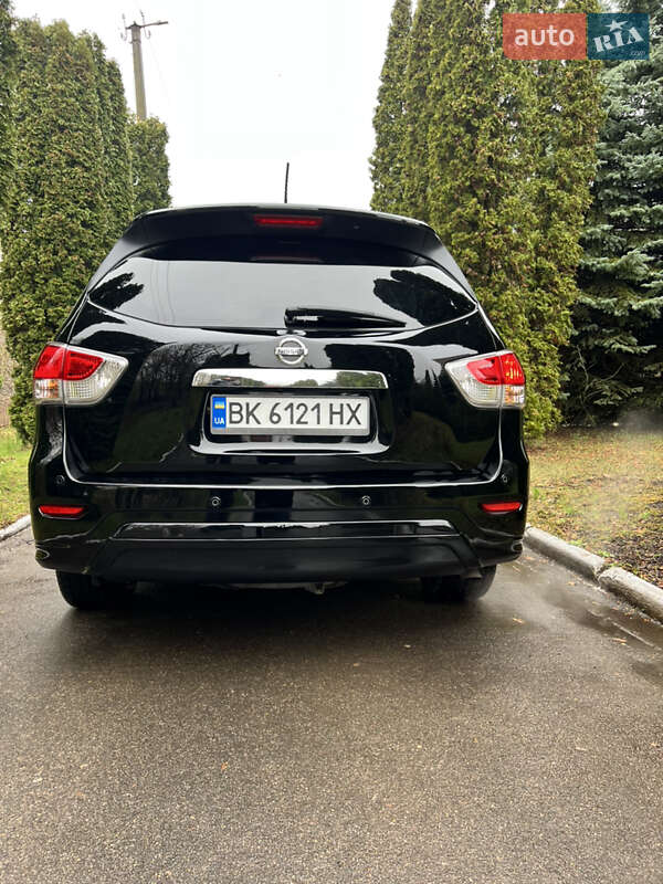 Внедорожник / Кроссовер Nissan Pathfinder 2014 в Ровно