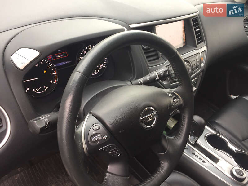 Внедорожник / Кроссовер Nissan Pathfinder 2017 в Прилуках