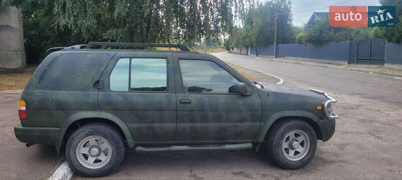Внедорожник / Кроссовер Nissan Pathfinder 1999 в Киеве