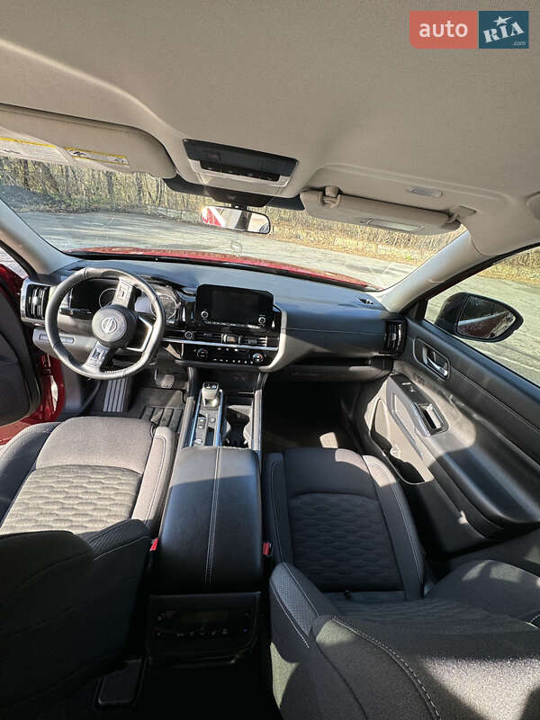 Внедорожник / Кроссовер Nissan Pathfinder 2022 в Полтаве