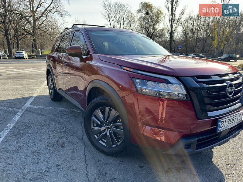 Внедорожник / Кроссовер Nissan Pathfinder 2022 в Полтаве