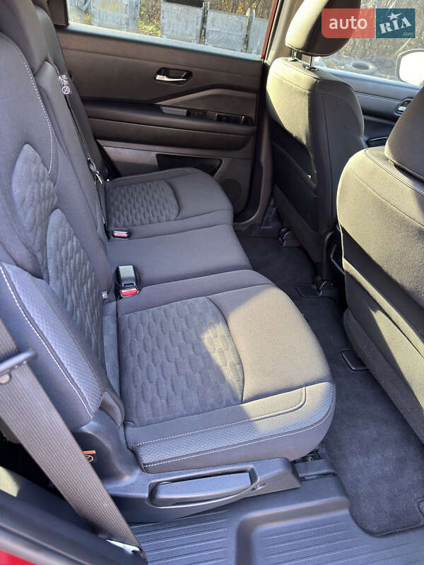 Внедорожник / Кроссовер Nissan Pathfinder 2022 в Полтаве