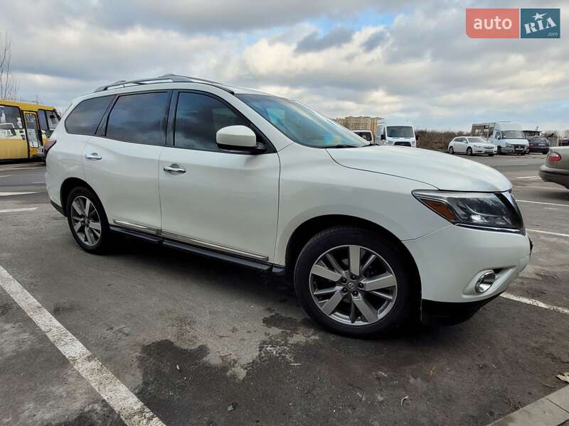 Внедорожник / Кроссовер Nissan Pathfinder 2013 в Киеве