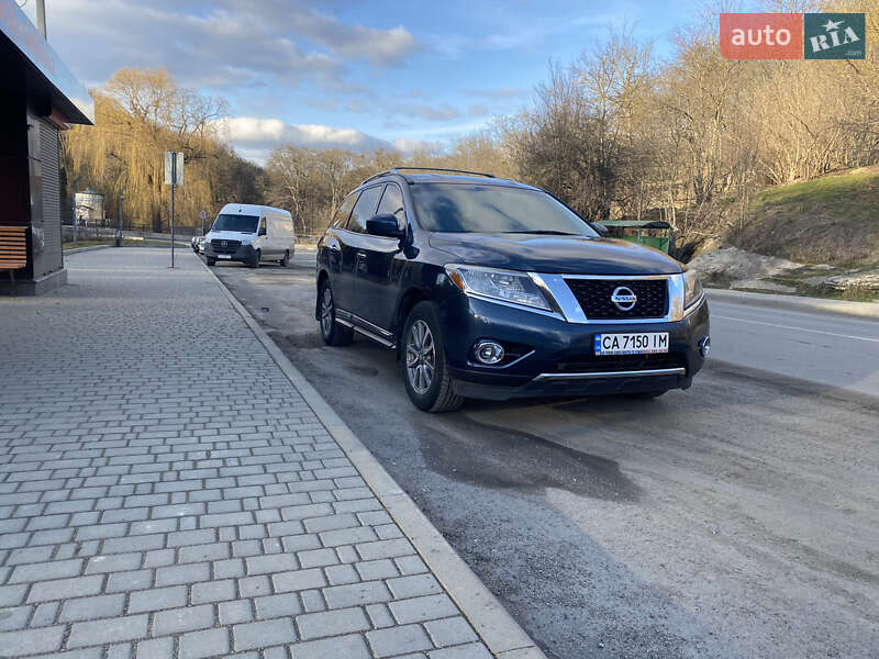 Позашляховик / Кросовер Nissan Pathfinder 2014 в Умані