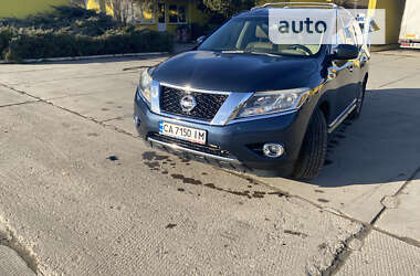 Внедорожник / Кроссовер Nissan Pathfinder 2014 в Умани