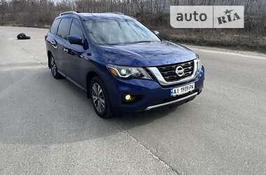 Внедорожник / Кроссовер Nissan Pathfinder 2017 в Киеве