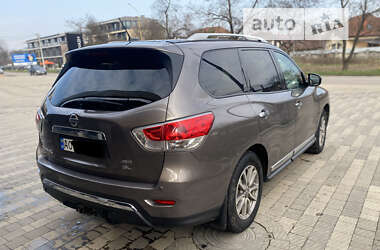 Позашляховик / Кросовер Nissan Pathfinder 2014 в Ужгороді