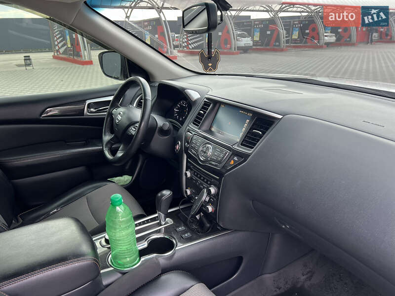 Позашляховик / Кросовер Nissan Pathfinder 2019 в Полтаві